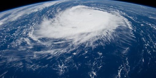 hurricane-1650692__340